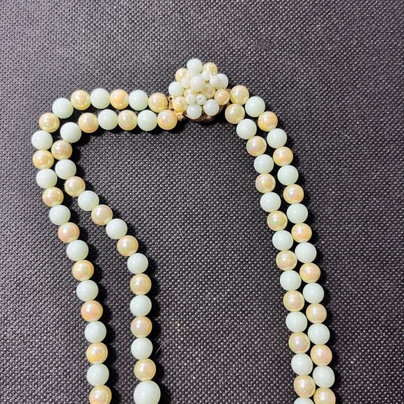 Vintage Mint Green & Pearly Green Double Strand Bead Necklace 1930's 18 inches - Picture 2 of 4